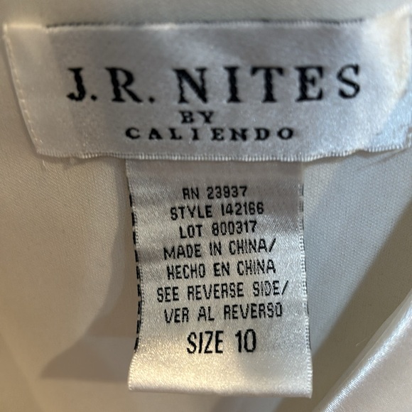 Ivory and black stretch satin top with black beads tucked under bust. Size 10 - Picture 5 of 6